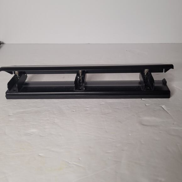 Standard 3-Hole Punch - Perfect for Binder Use! - Picture 5 of 9